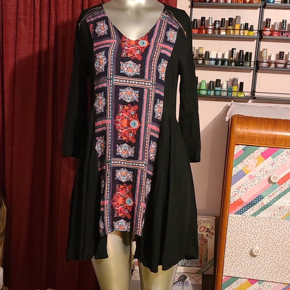 Three of Something tribal boho bohemian dress sz 6 colorful artsy abstract art